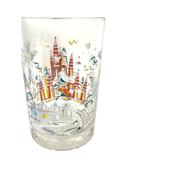 Walt Disney World 1996 "Remember the Magic" 25th Anniversary Cup-Donald Duck - Picture 4 of 7